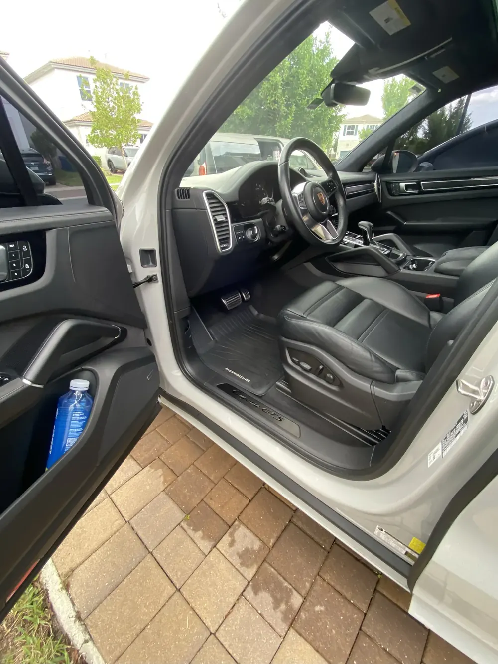 Interior Detail · Porsche Cayenne GTS